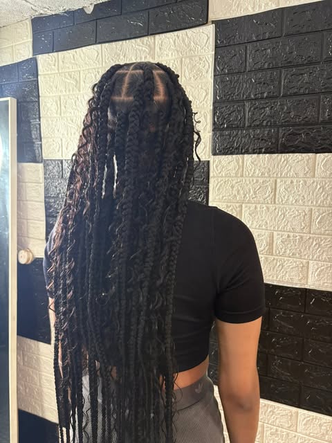 Work by Da'LuXxe Beauti'